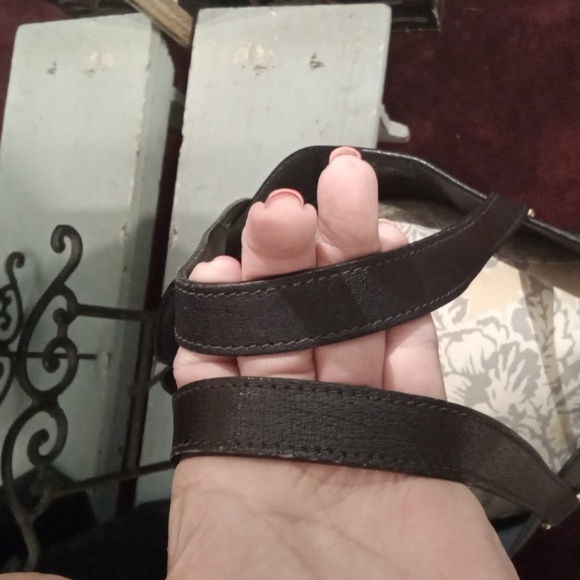 Luxury Authentic Gucci Tote - Picture 6 of 7